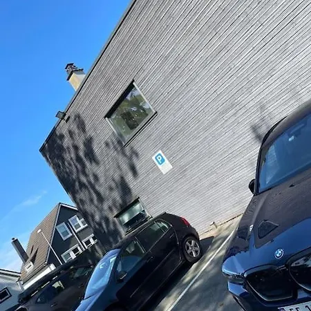 Flott Rekkehus, Leies Ut Til Ons Apartment