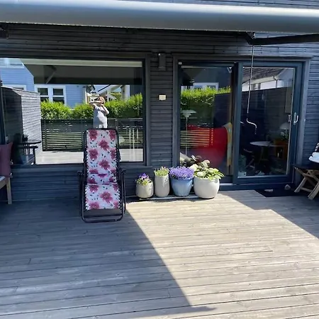 Flott Rekkehus, Leies Ut Til Ons Apartment *